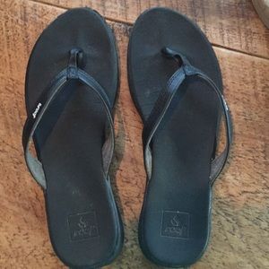 Black Reef sandals